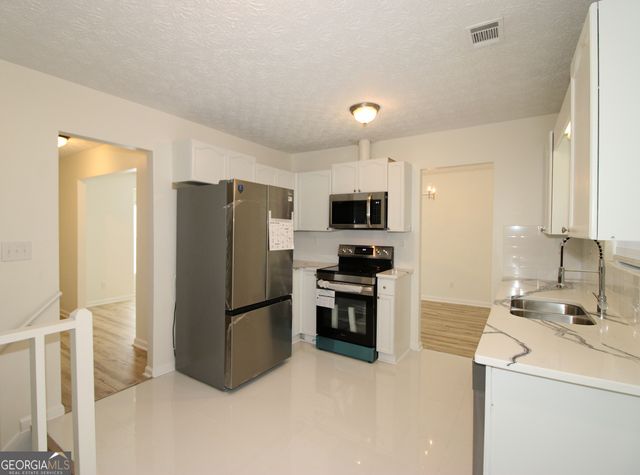 6060 Old Wellborn Trace, Lithonia, GA 30058