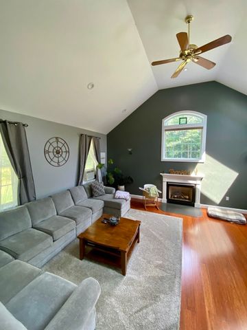 543 Jones Hill Rd, Ashby, MA 01431