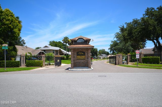 911 Silver Leaf Place, Port Orange, FL 32127