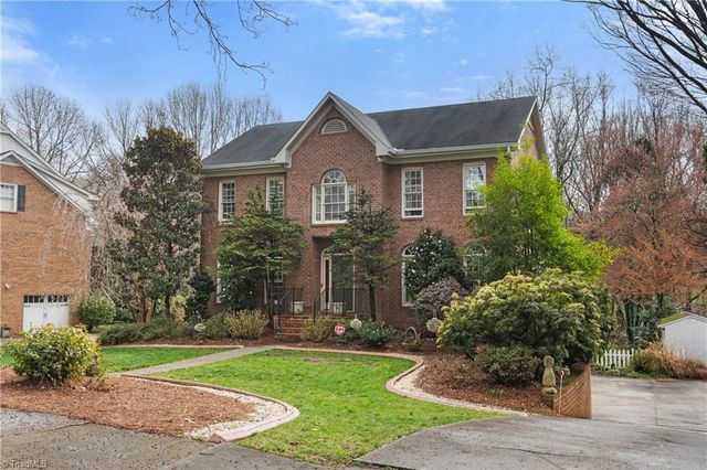 4118 Chatham Hill Drive, Winston-salem, NC 27104