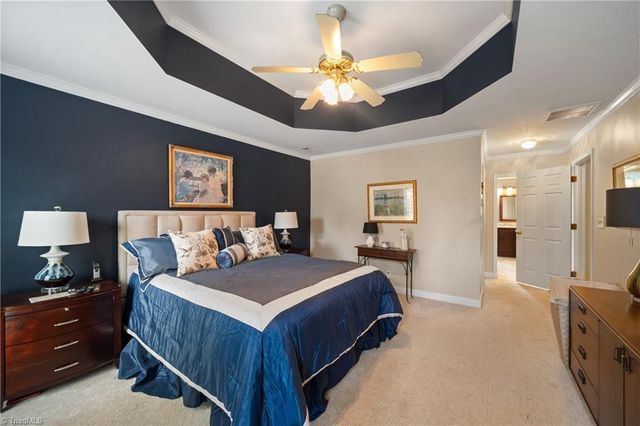 4118 Chatham Hill Drive, Winston-salem, NC 27104