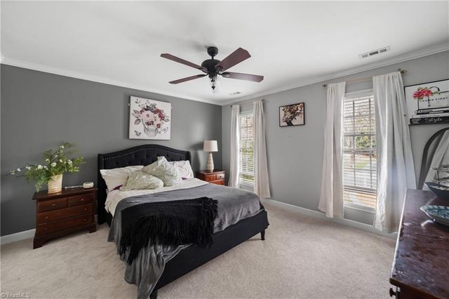 4118 Chatham Hill Drive, Winston-salem, NC 27104