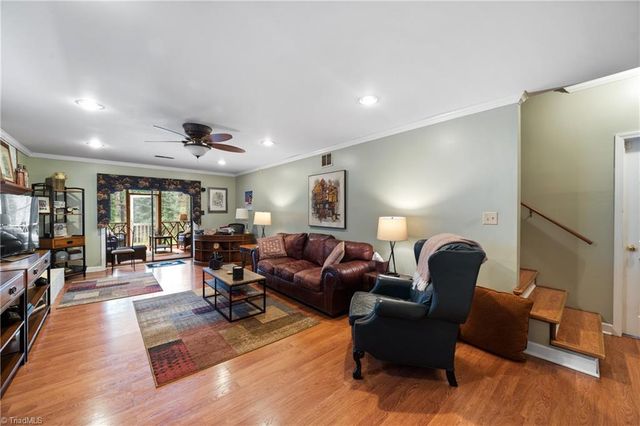 4118 Chatham Hill Drive, Winston-salem, NC 27104