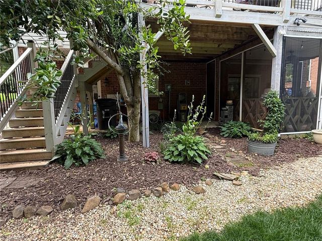 4118 Chatham Hill Drive, Winston-salem, NC 27104