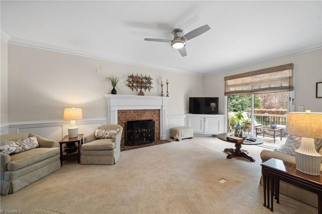 4118 Chatham Hill Drive, Winston-salem, NC 27104