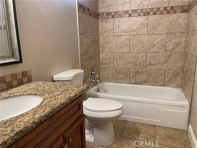 2538 N Thorne, Fresno, CA 93704