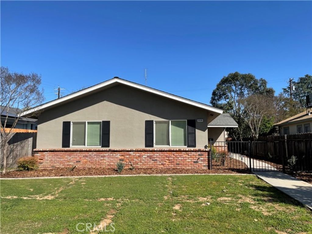 2538 N Thorne, Fresno, CA 93704