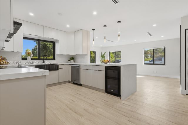 4280 NW 12th St, Coconut Creek, FL 33066