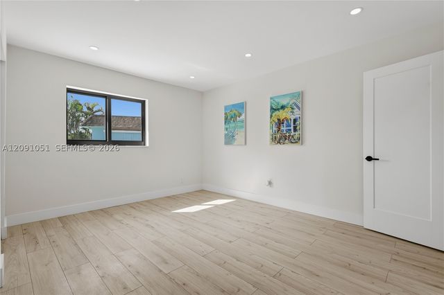 4280 NW 12th St, Coconut Creek, FL 33066
