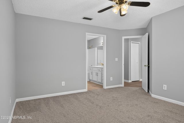 1108 HIDDEN COVE Circle S, Jacksonville, FL 32233