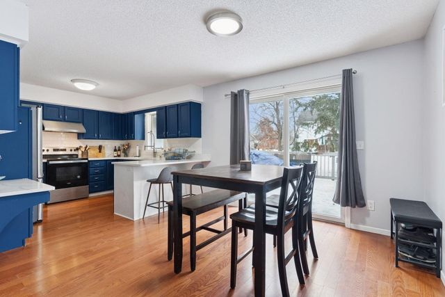 1077 Bonnieview Drive, Woodbury, MN 55129