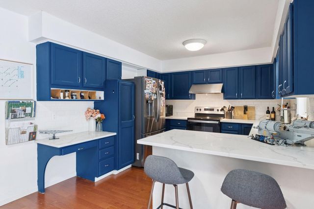 1077 Bonnieview Drive, Woodbury, MN 55129