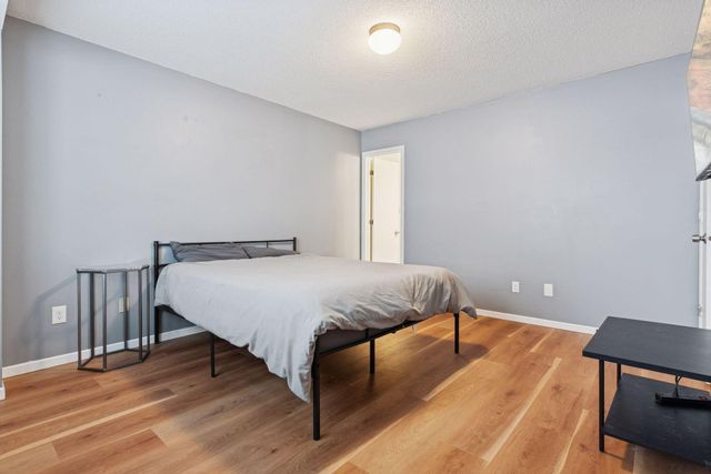 1077 Bonnieview Drive, Woodbury, MN 55129