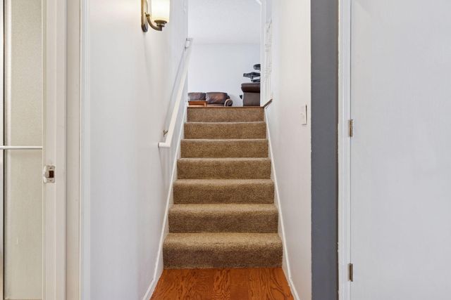 1077 Bonnieview Drive, Woodbury, MN 55129