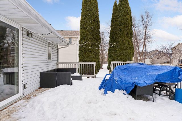 1077 Bonnieview Drive, Woodbury, MN 55129