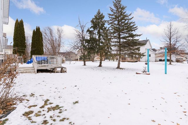 1077 Bonnieview Drive, Woodbury, MN 55129