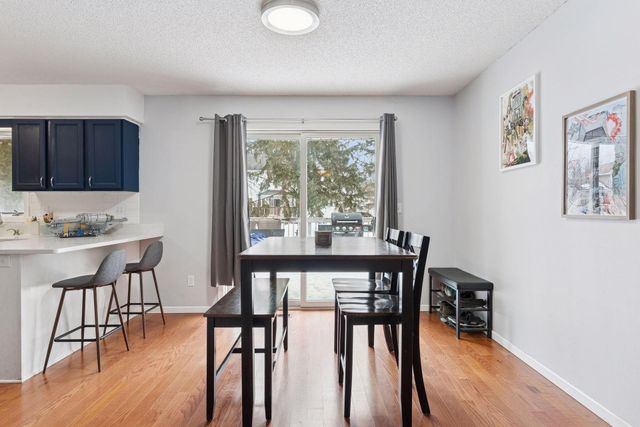 1077 Bonnieview Drive, Woodbury, MN 55129