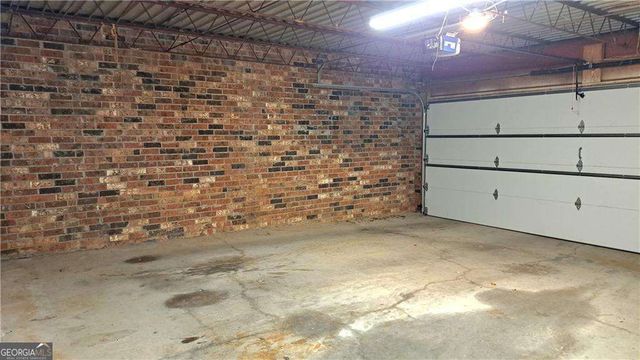 2376 Leafgate Road, Decatur, GA 30033