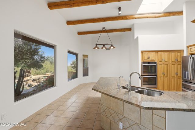 471 W Coyote Moon Place, Oro Valley, AZ 85755