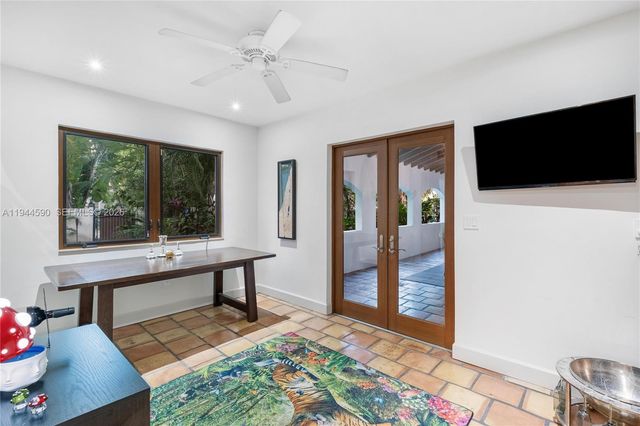 320 W 26th St, Miami Beach, FL 33140