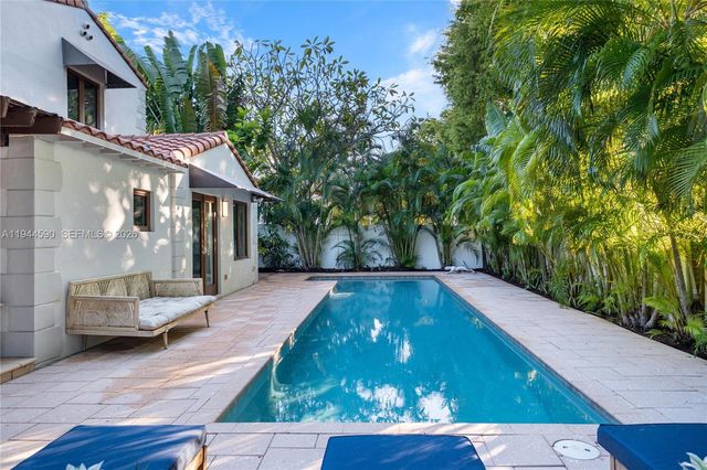 320 W 26th St, Miami Beach, FL 33140