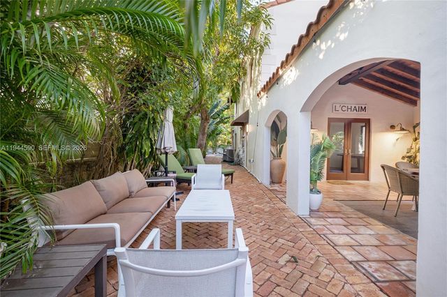 320 W 26th St, Miami Beach, FL 33140