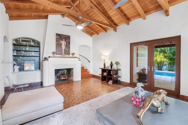 320 W 26th St, Miami Beach, FL 33140