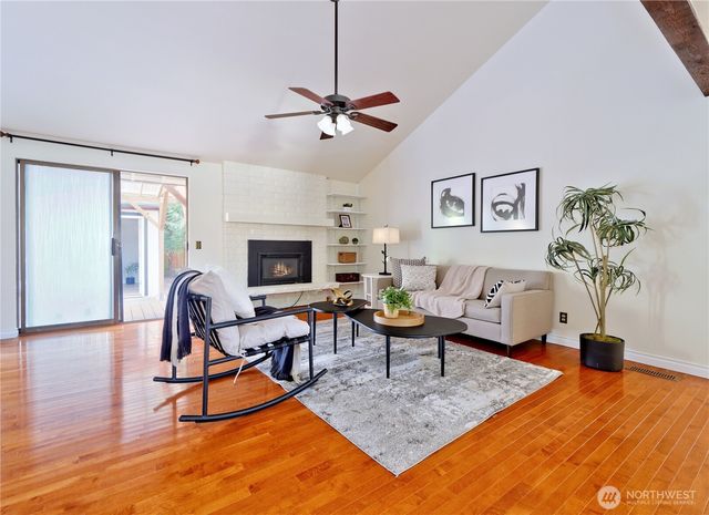 12015 NE 161st St, Bothell, WA 98011