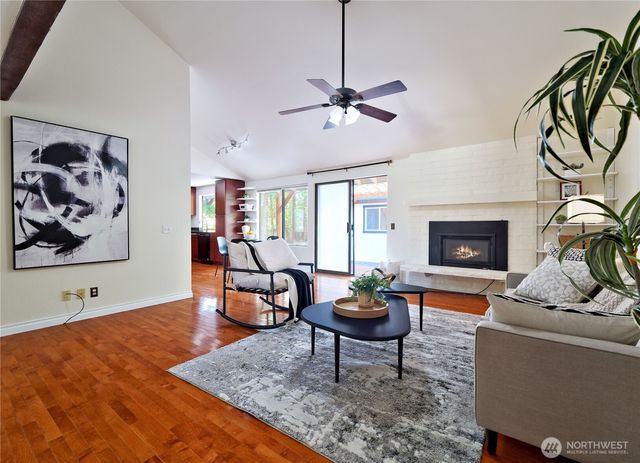 12015 NE 161st St, Bothell, WA 98011