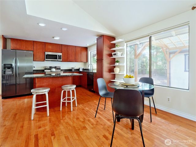 12015 NE 161st St, Bothell, WA 98011