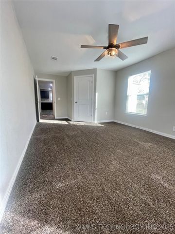 610 S 13th, Durant, OK 74701