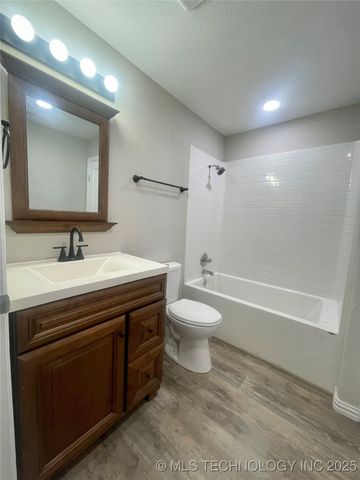 610 S 13th, Durant, OK 74701