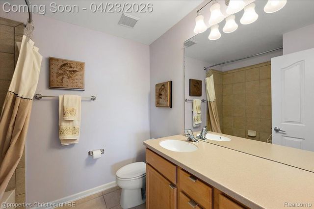 27949 Hopkins Drive, Novi, MI 48377