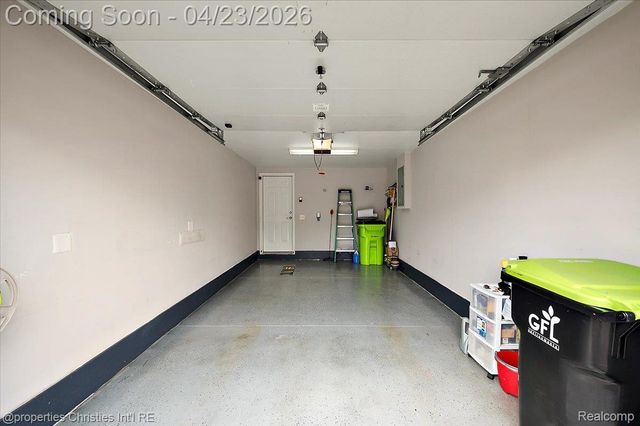 27949 Hopkins Drive, Novi, MI 48377