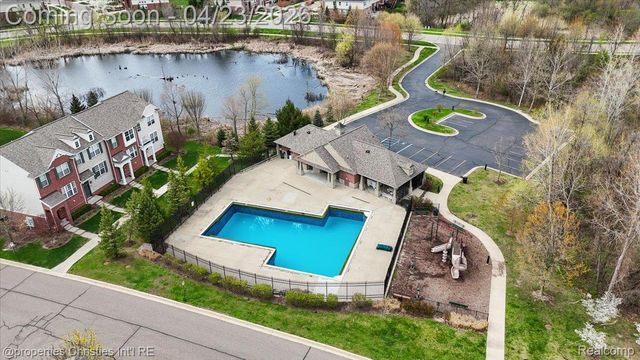 27949 Hopkins Drive, Novi, MI 48377