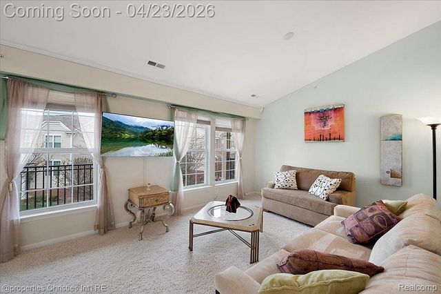 27949 Hopkins Drive, Novi, MI 48377