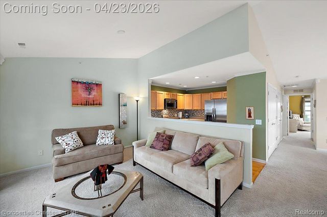 27949 Hopkins Drive, Novi, MI 48377