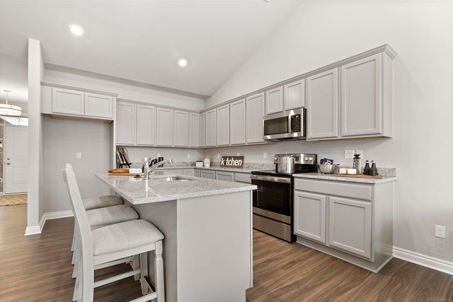 2221 Chase Drive 103, Howell, MI 48855