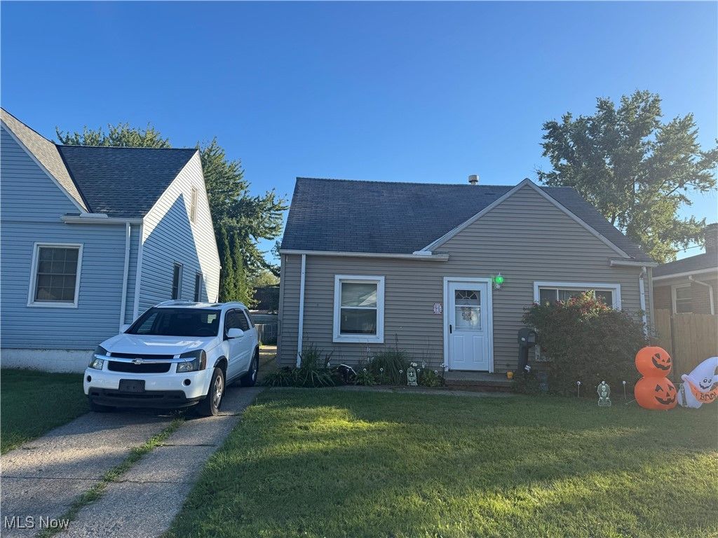 12301 Carrington Avenue, Cleveland, OH 44135