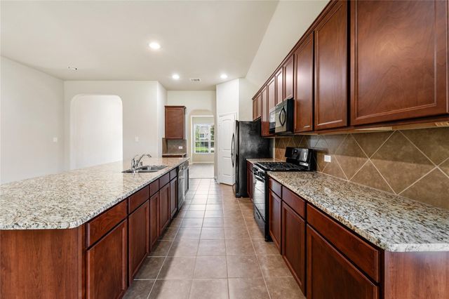 17523 Cypress Hilltop Way, Hockley, TX 77447