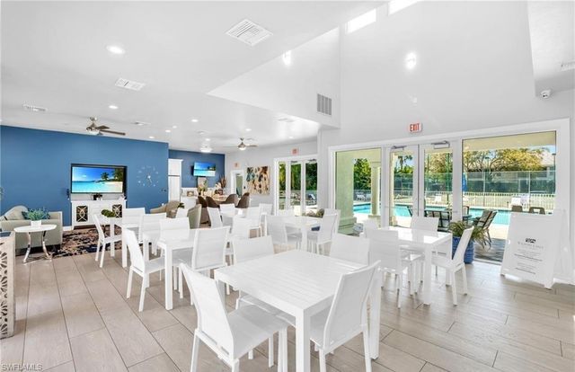 3775 Fieldstone BLVD 102, Naples, FL 34109