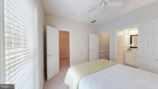 44480 BLUERIDGE MEADOWS DR, Ashburn, VA 20147