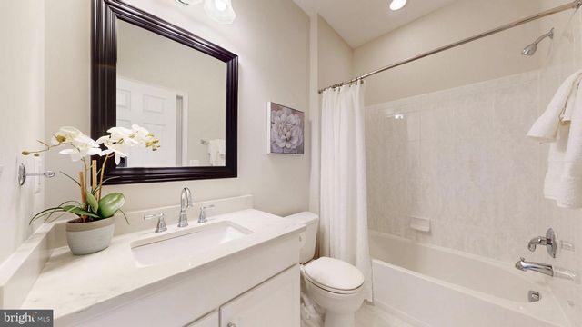 44480 BLUERIDGE MEADOWS DR, Ashburn, VA 20147