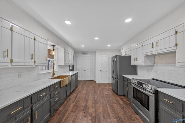 14077 Highway 231 S, Union Grove, AL 35175