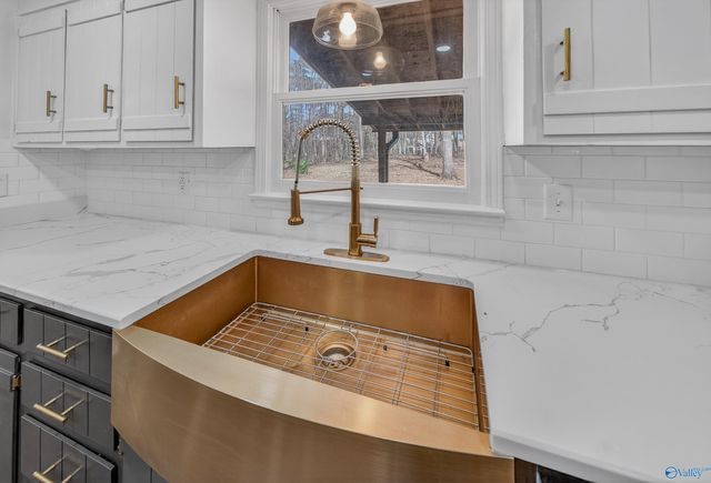 14077 Highway 231 S, Union Grove, AL 35175