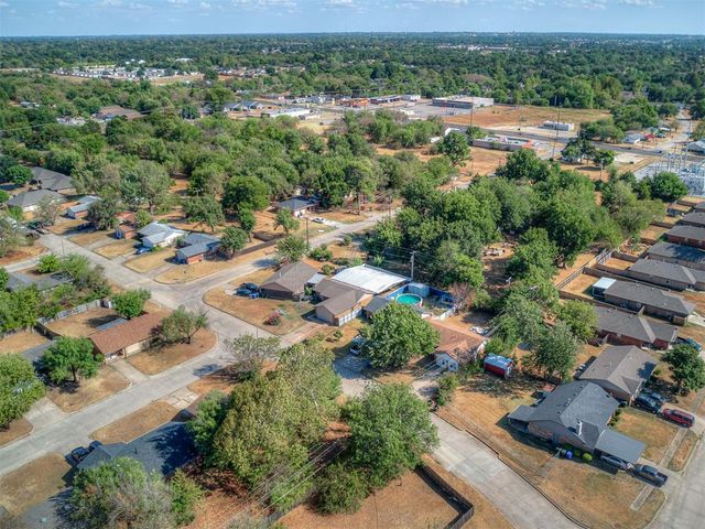 1016 Willow Brook Drive, Midwest City, OK 73110