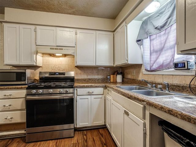 1016 Willow Brook Drive, Midwest City, OK 73110