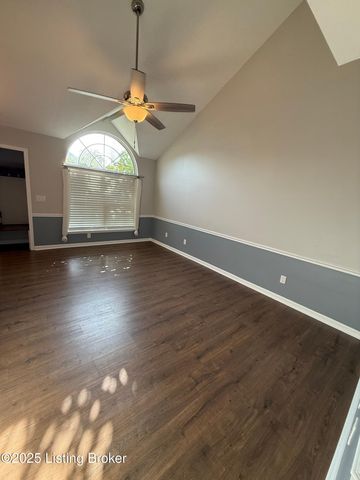 10412 Pinoak View Dr, Louisville, KY 40299