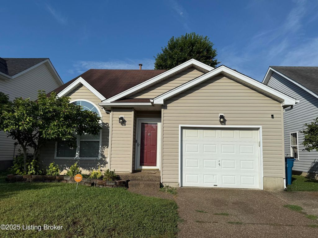 10412 Pinoak View Dr, Louisville, KY 40299