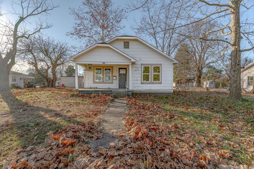 414 E 1st, Rector, AR 72461